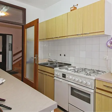 Apartment Sweet Place